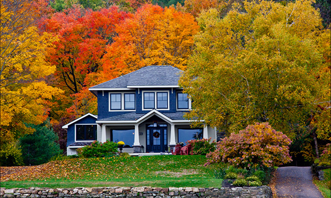 Well-maintained home in fall