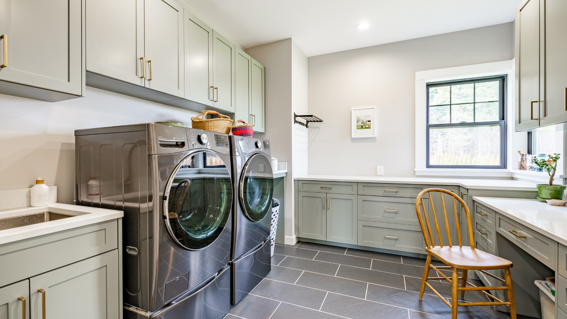 laundry-room-tile-floor-design