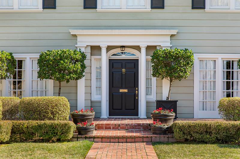 front-door-classic-home-landscaped-yard