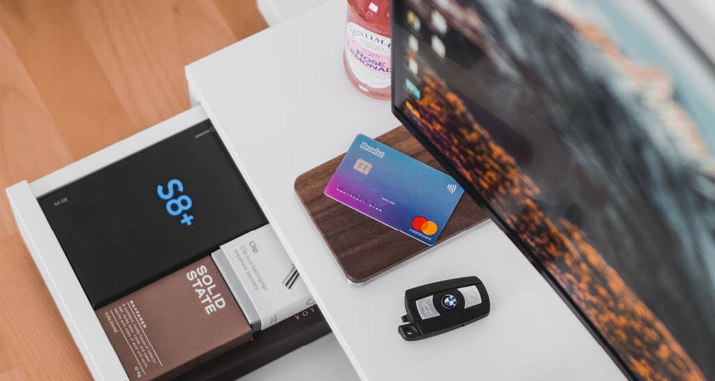 blue-credit-card-white-desk-computer-office